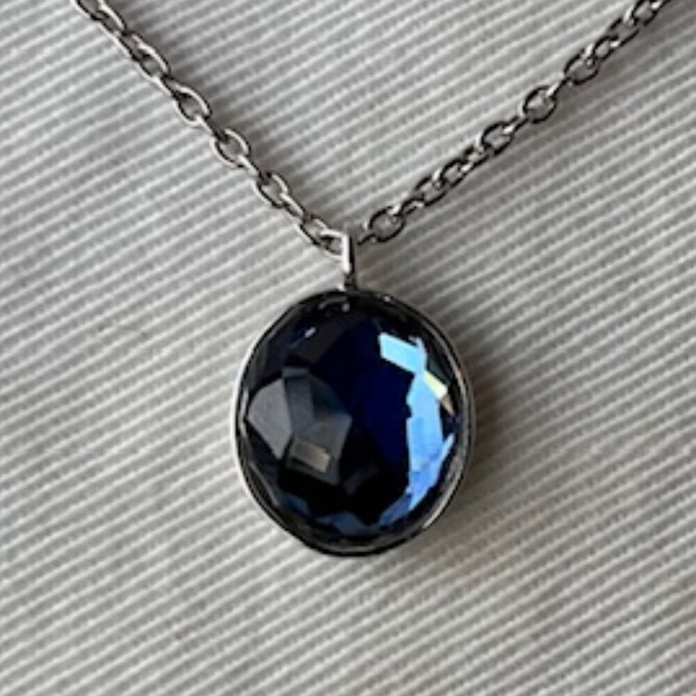 Swarovski Blue Crystal Necklace – new in box